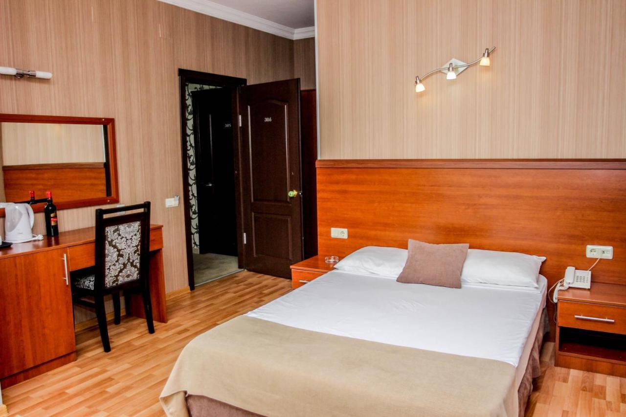 Hotel Istanbul Batumi Exteriér fotografie