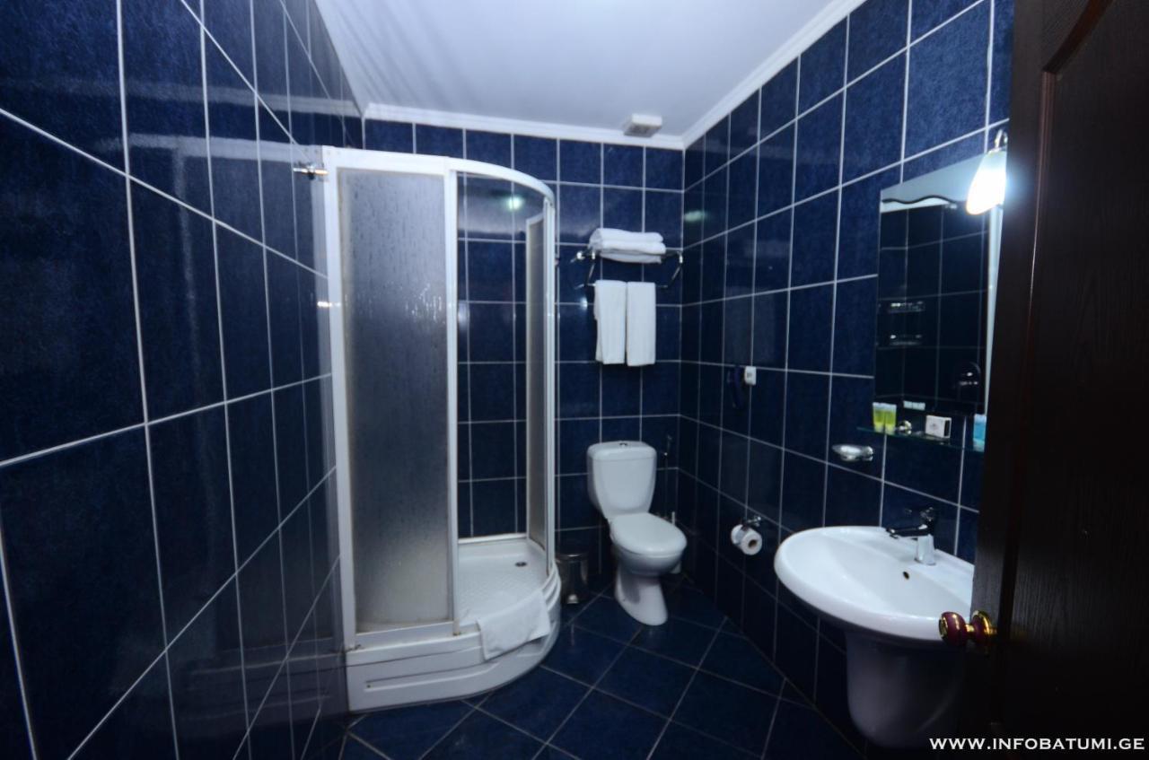 Hotel Istanbul Batumi Exteriér fotografie