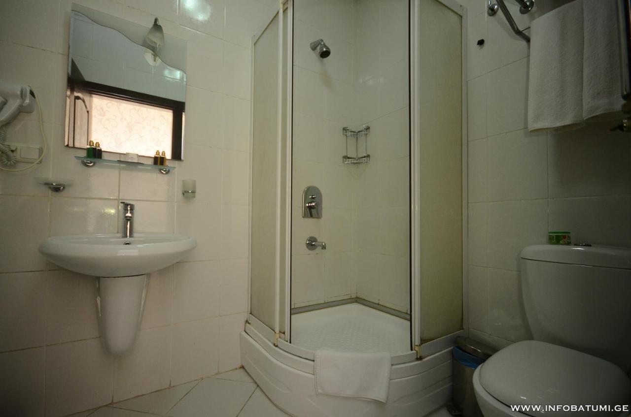 Hotel Istanbul Batumi Exteriér fotografie